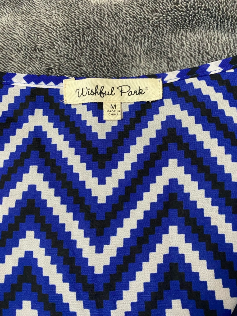 NWT Wishful Park Royal Blue Chevron Print 3/4 Puff Sleeve Size Medium - Picture 5 of 8